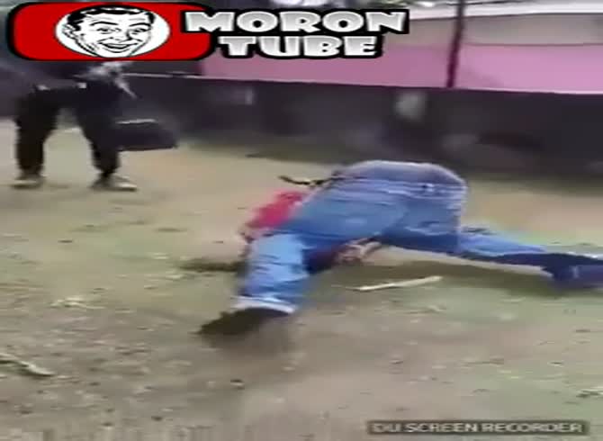 Video :When a little amount of slime attacks a businessman